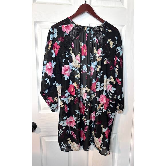 Torrid Plus Size Vintage Floral Shirttail Flowy Boho Kimono Cardigan 0/1 1x - Picture 4 of 5